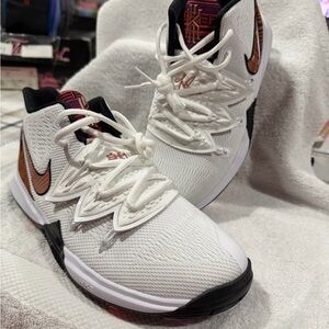 Nike Kyrie BHM Sneakers White and Black with Gold Accents size 6y (7.5/8 womens)
